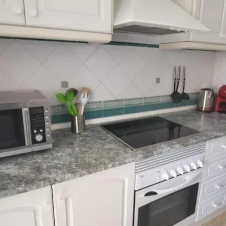 Appartement Charm With An Oasis By The
